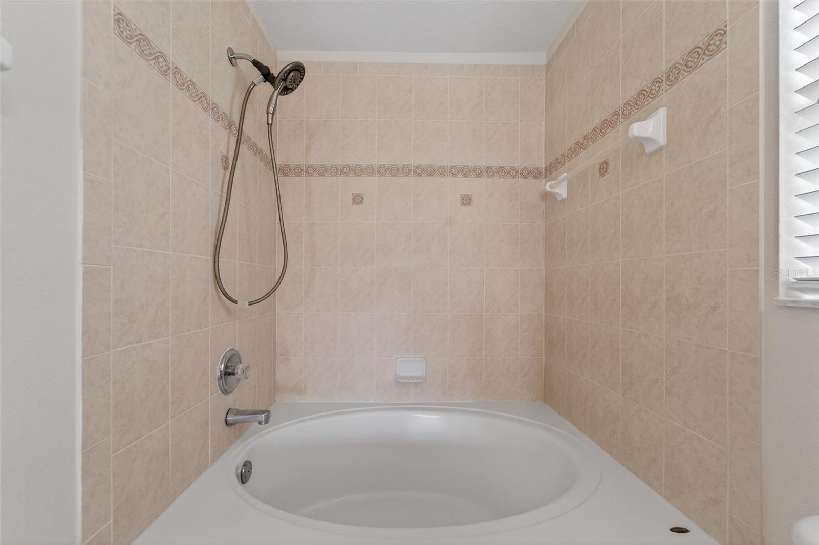 Image 25 of 35 For 2454 Harrison Place Boulevard