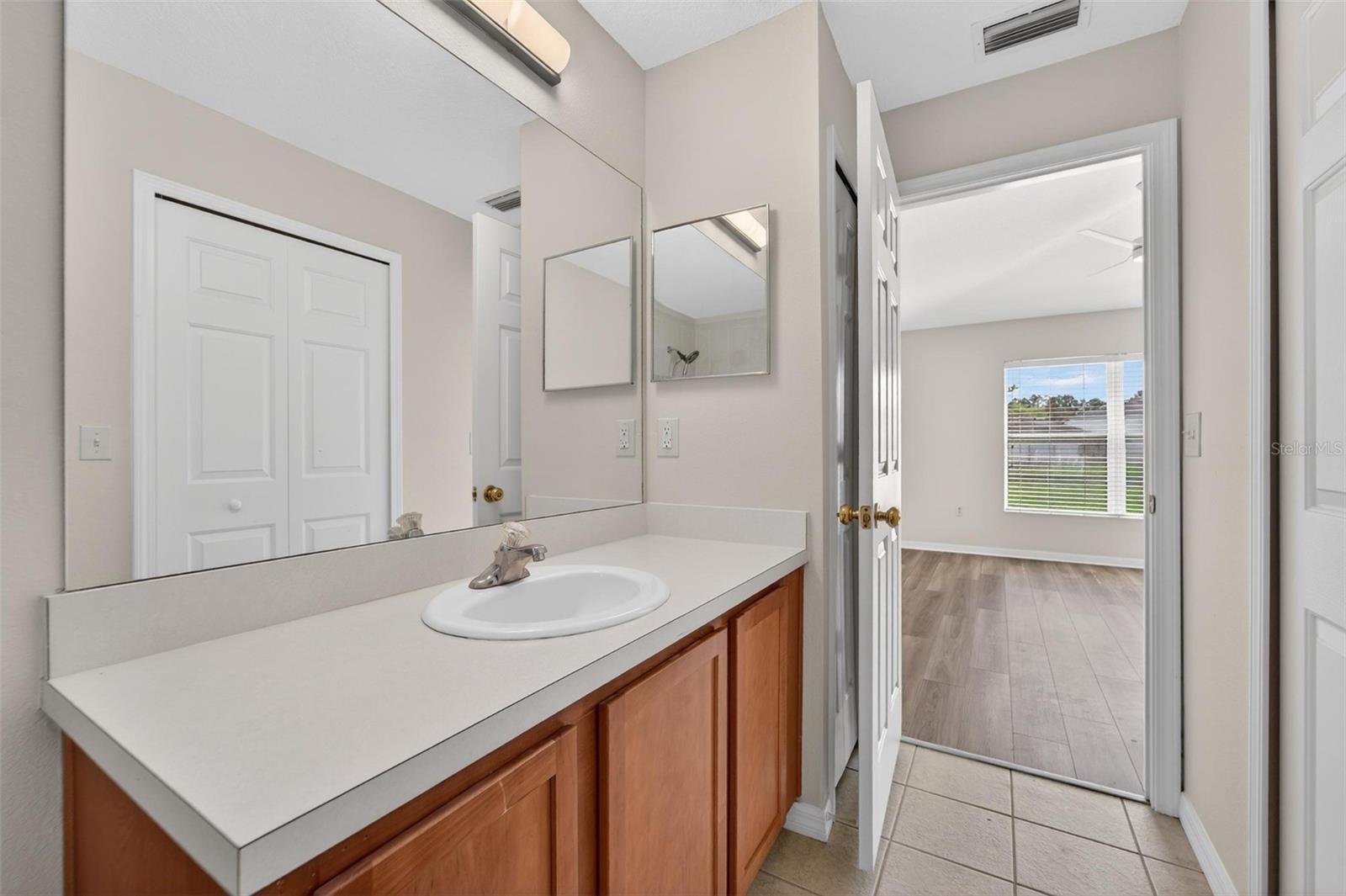 Image 26 of 35 For 2454 Harrison Place Boulevard