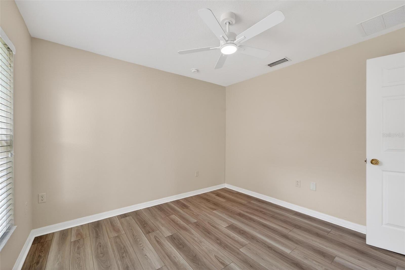 Image 28 of 35 For 2454 Harrison Place Boulevard