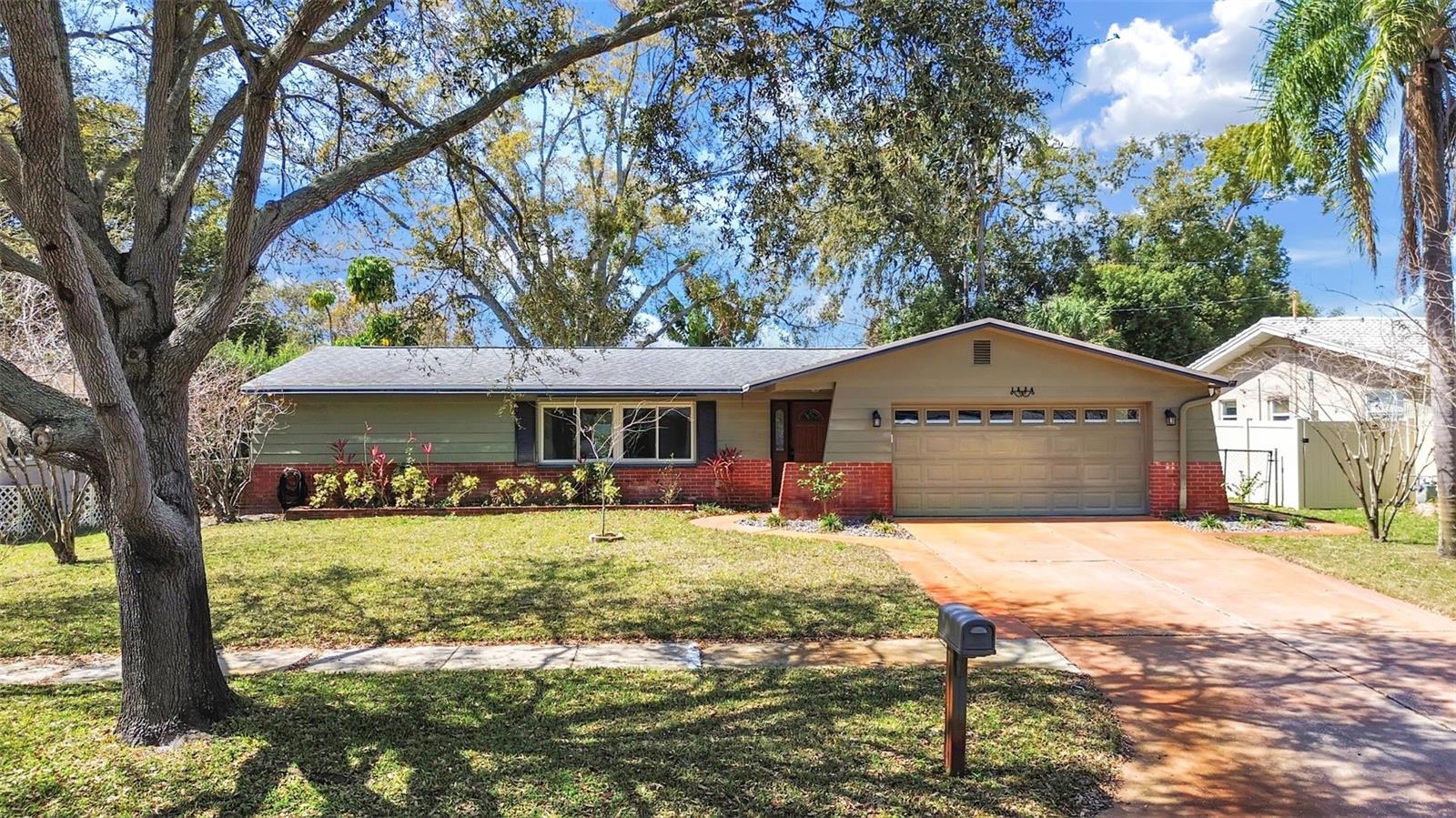 Details for 1324 Summerlin Drive, CLEARWATER, FL 33764