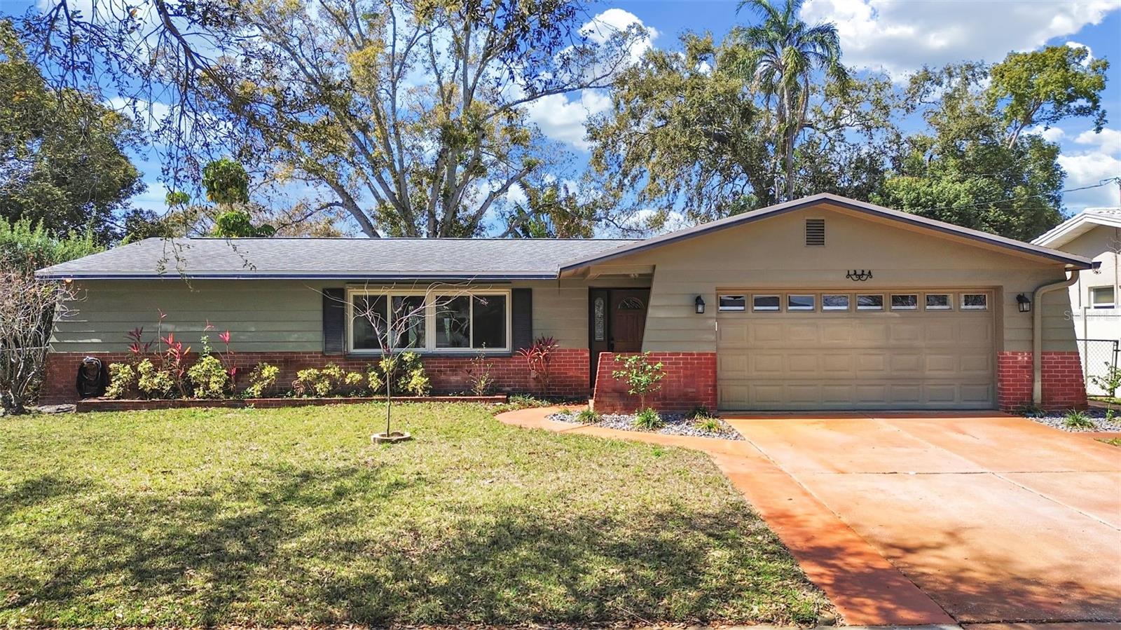 Image 42 of 47 For 1324 Summerlin Drive