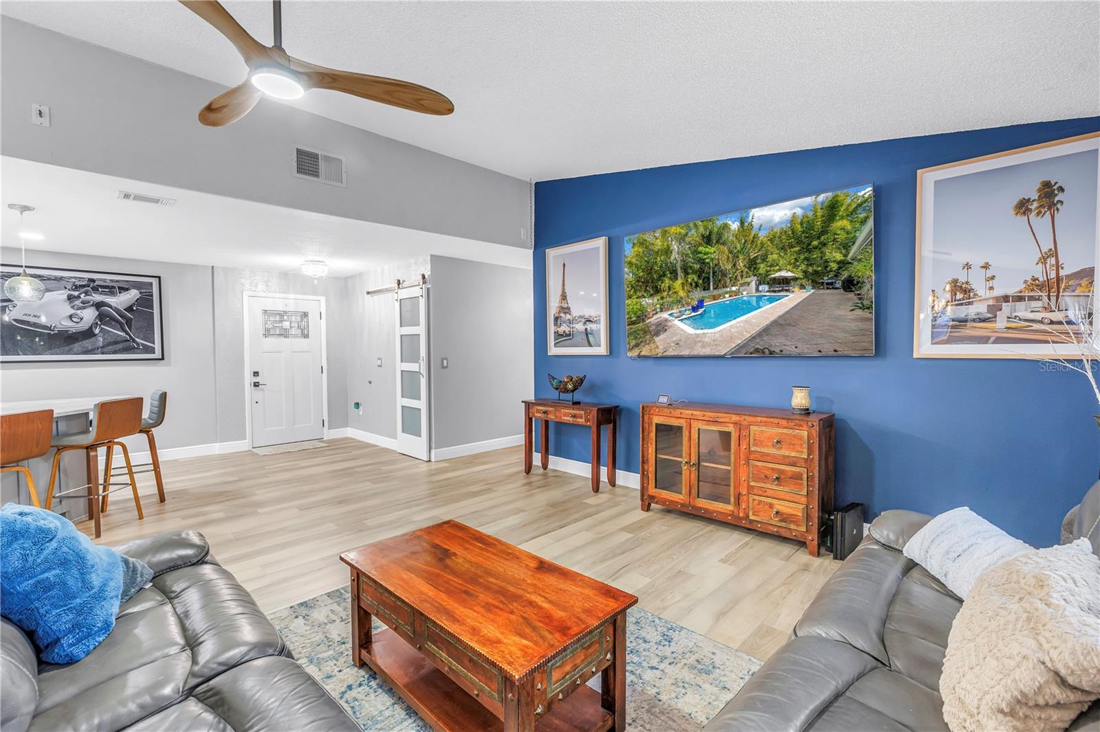 Image 16 of 47 For 6821 Circle Creek Dr