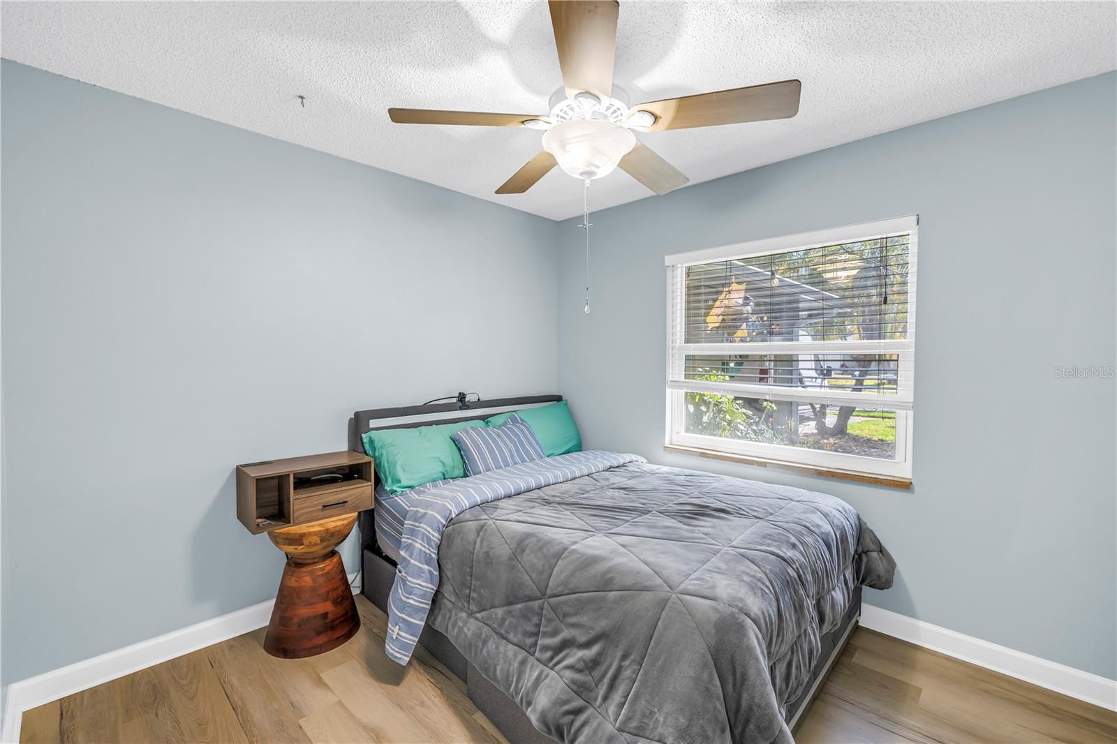 Image 24 of 47 For 6821 Circle Creek Dr