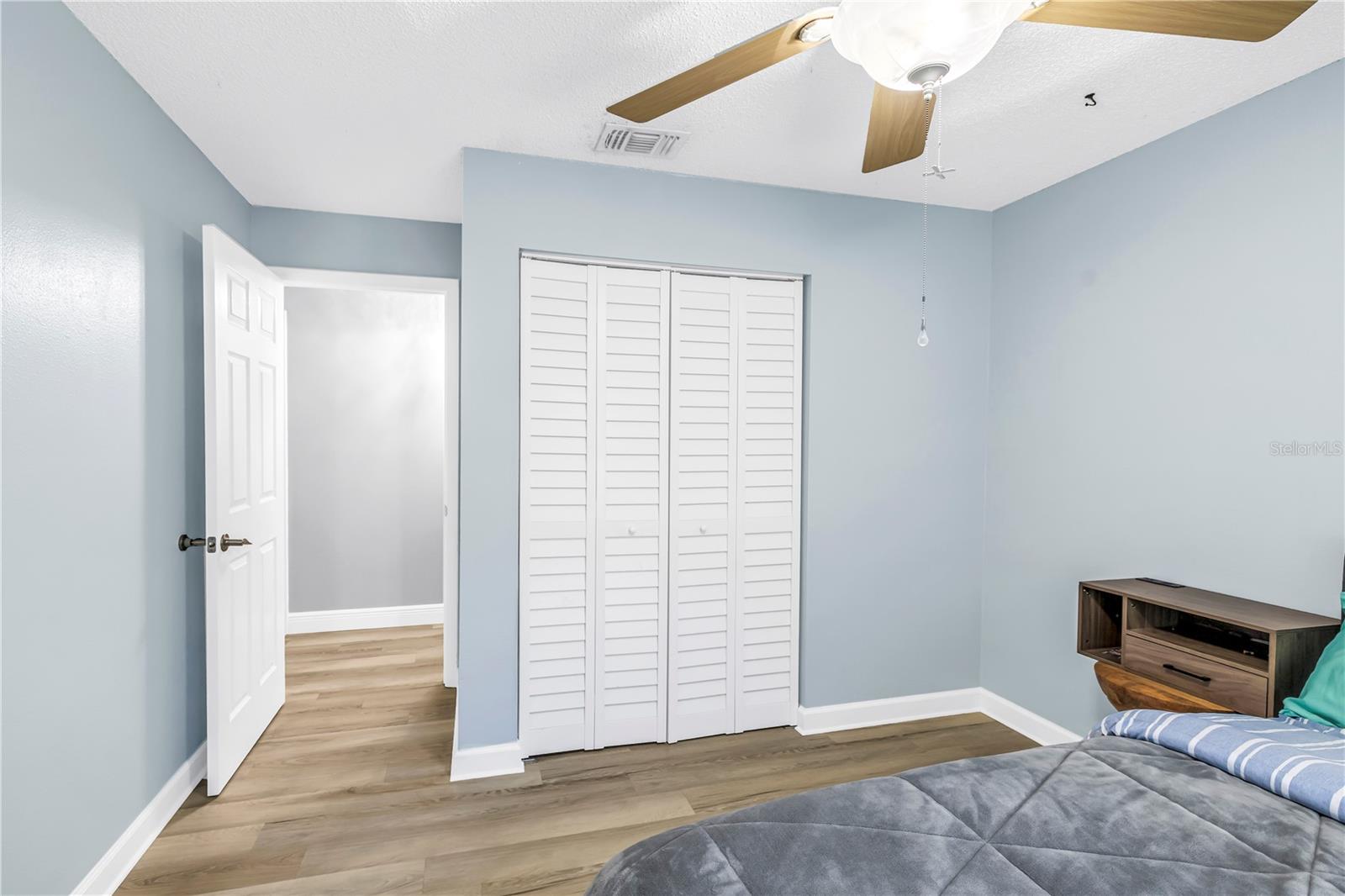 Image 25 of 47 For 6821 Circle Creek Dr