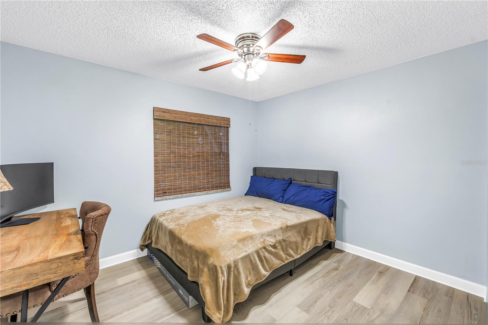 Image 27 of 47 For 6821 Circle Creek Dr