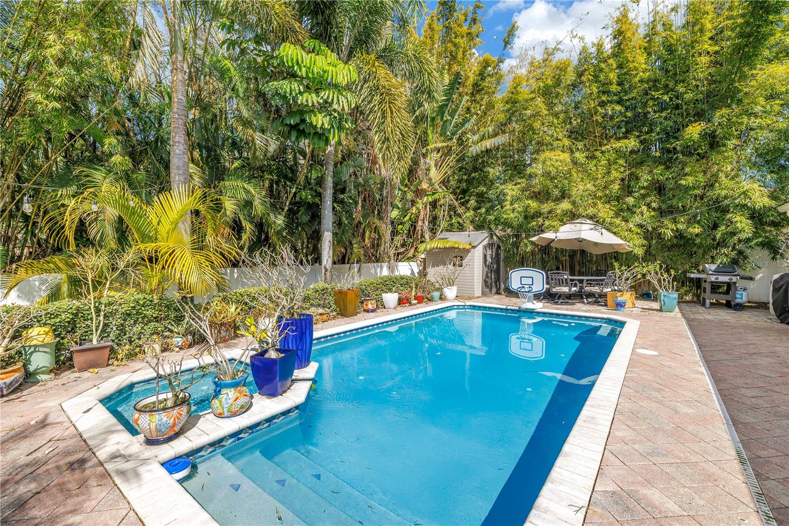 Image 30 of 47 For 6821 Circle Creek Dr