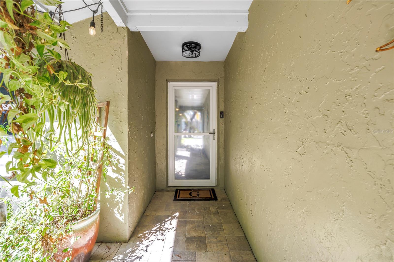 Image 41 of 47 For 6821 Circle Creek Dr