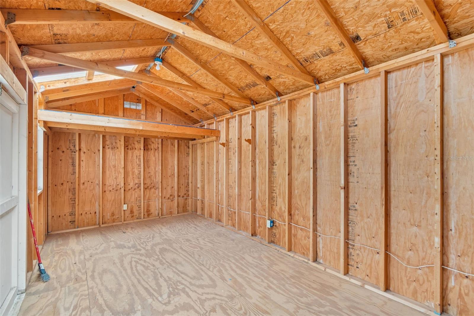 Image 88 of 99 For 16402 Fringe Tree Drive