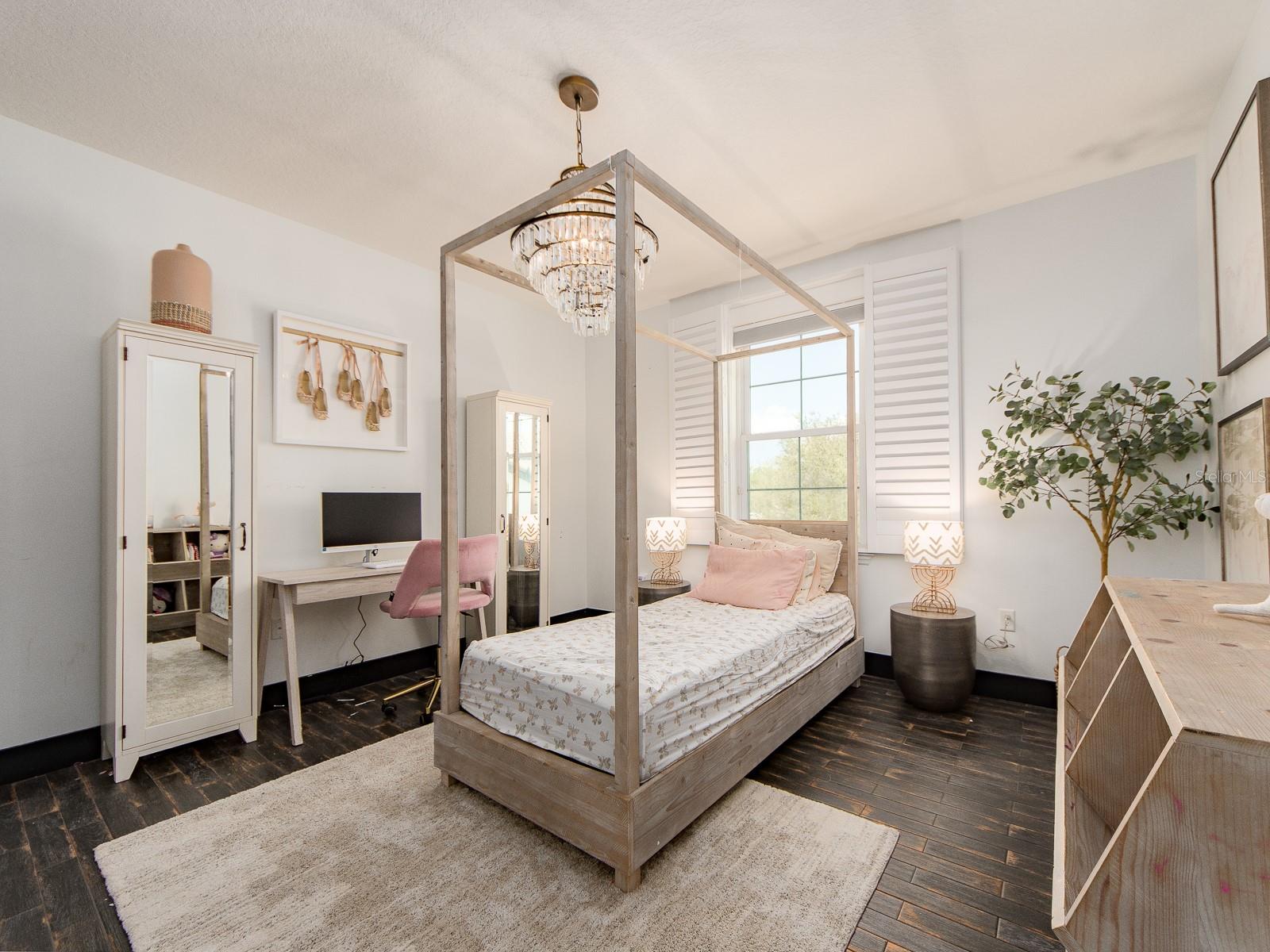 Image 18 of 51 For 1064 Sylvia Lane