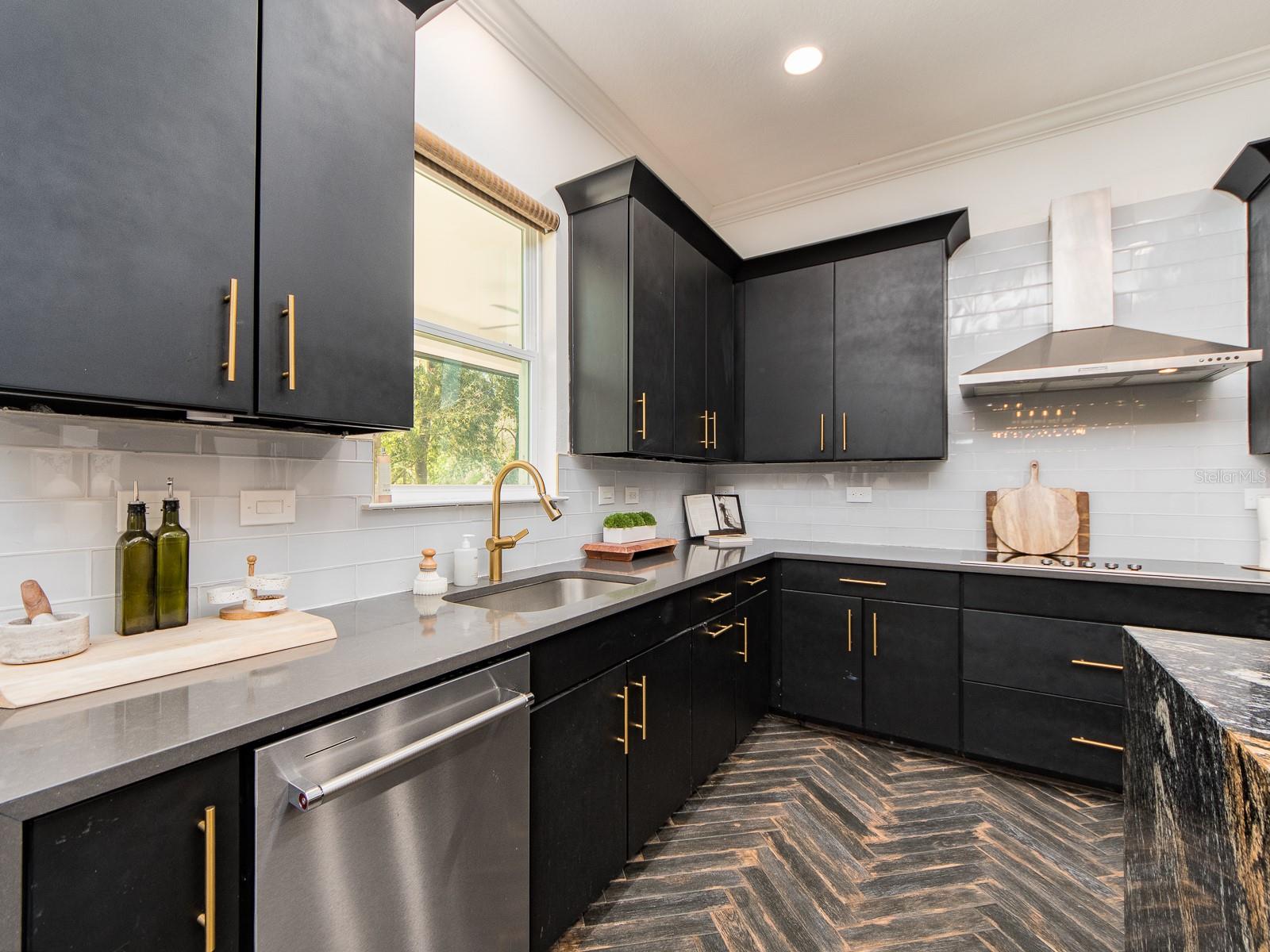 Image 39 of 51 For 1064 Sylvia Lane