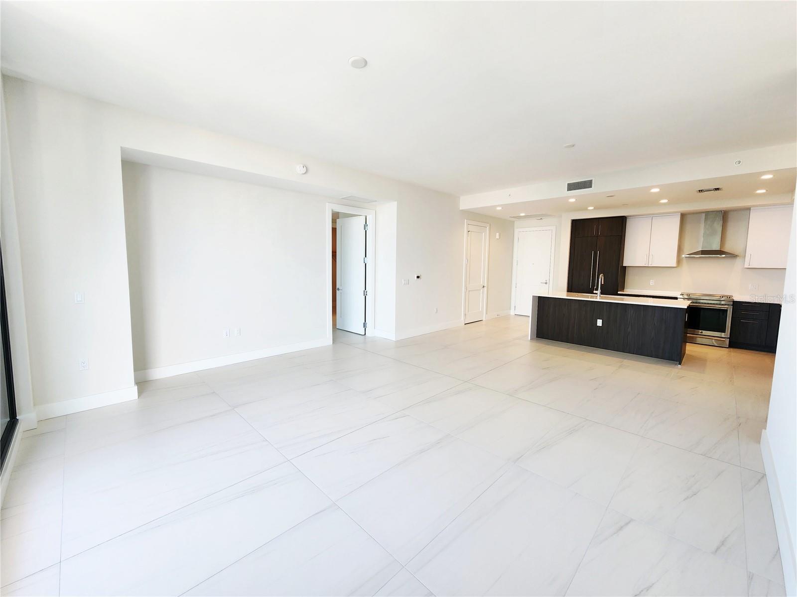 Image 10 of 28 For 275 1st Avenue S 2307