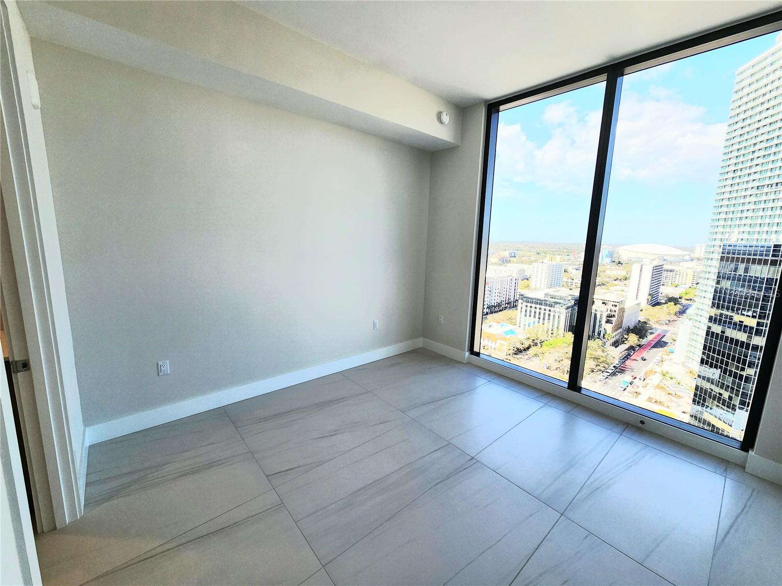 Image 14 of 28 For 275 1st Avenue S 2307