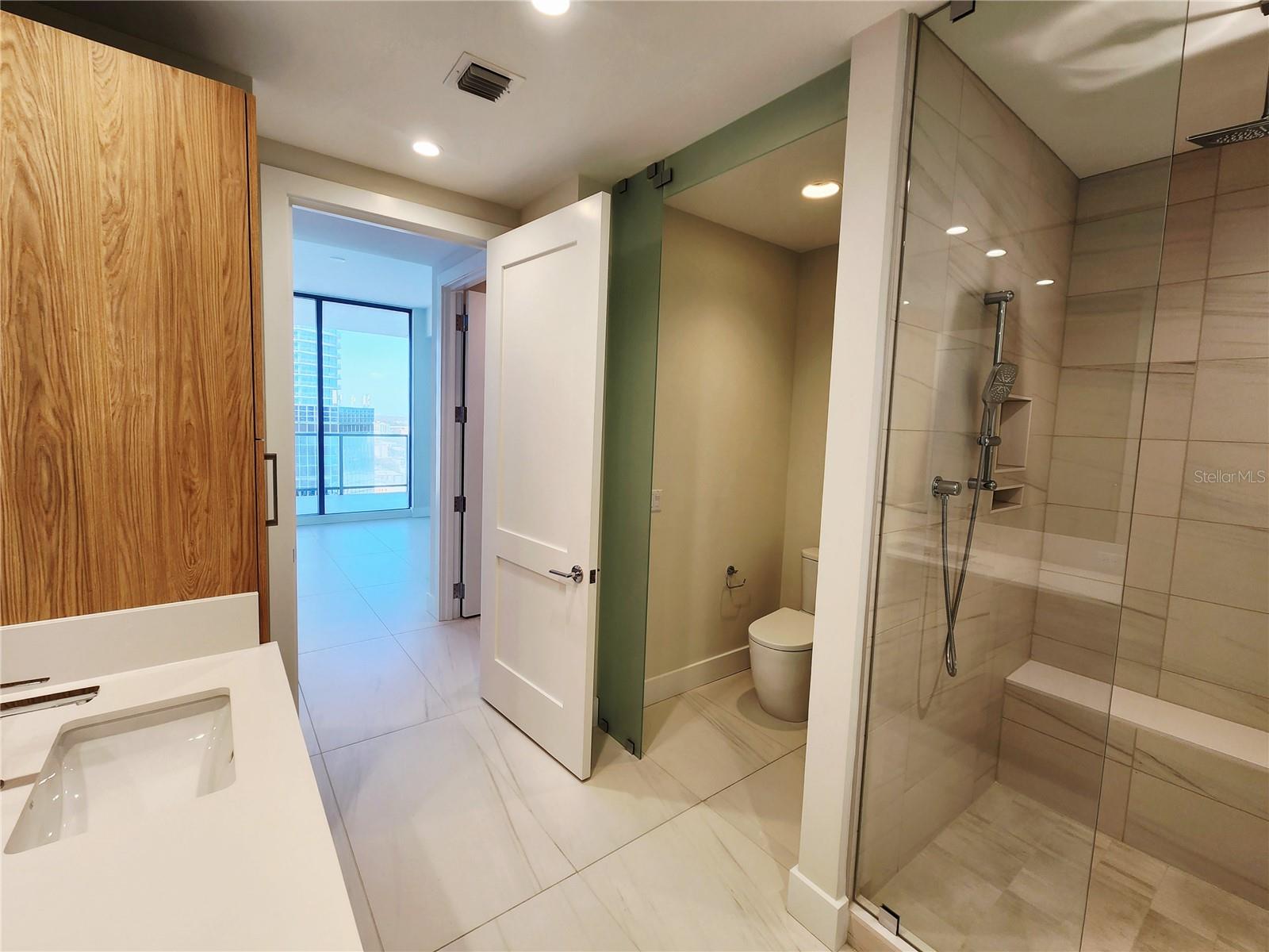 Image 19 of 28 For 275 1st Avenue S 2307