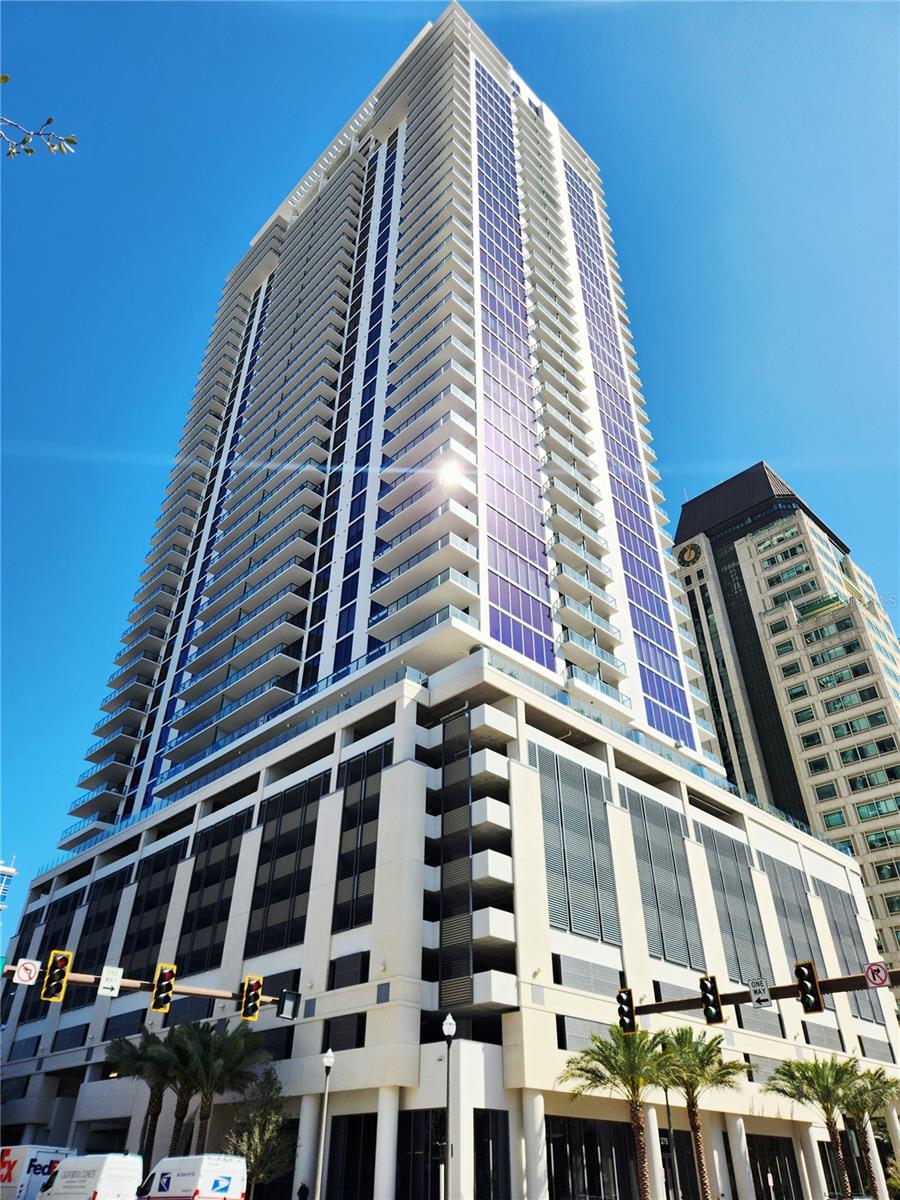 Image 27 of 28 For 275 1st Avenue S 2307