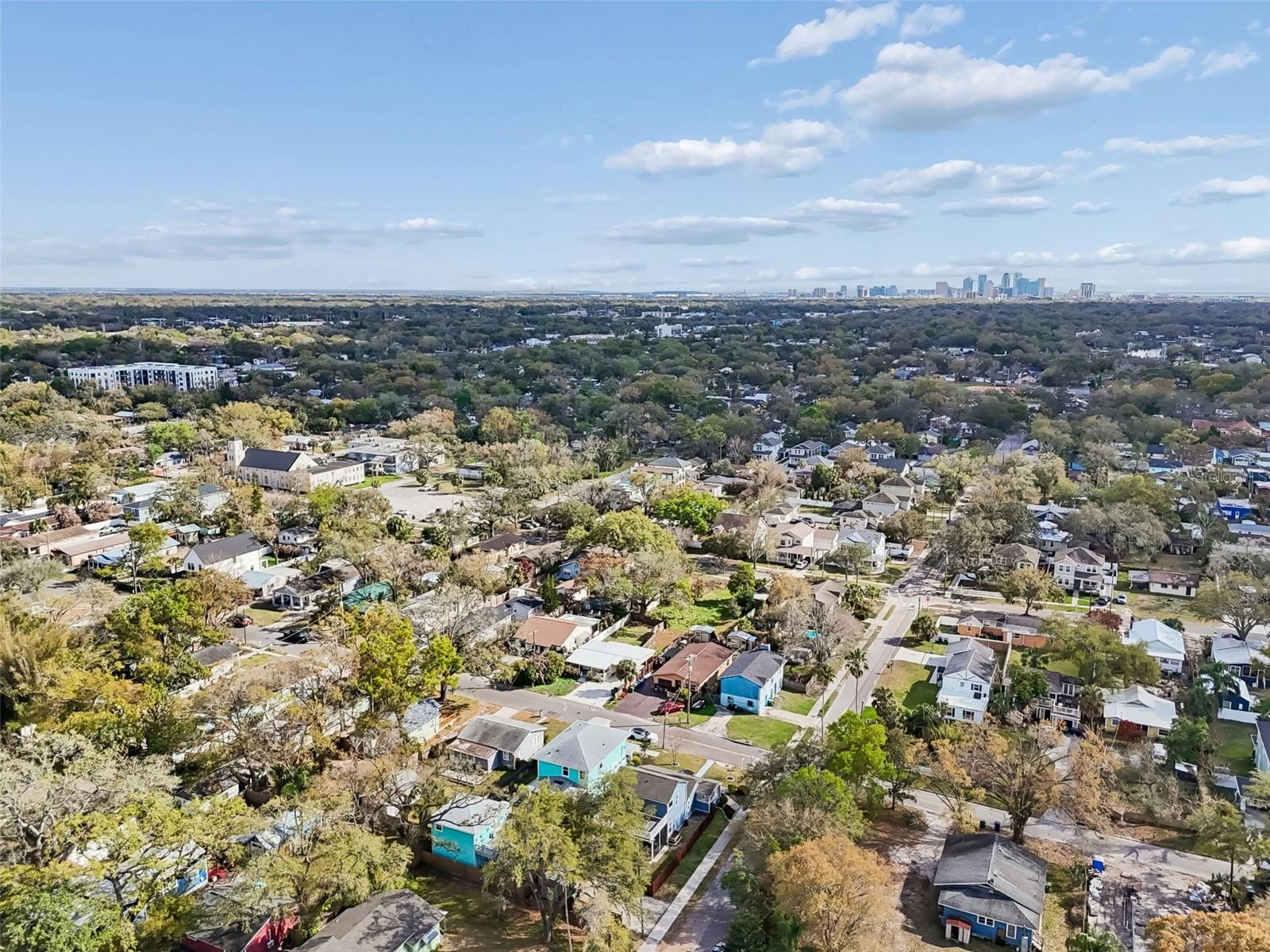 Listing photo id 35 for 231 Jean Street