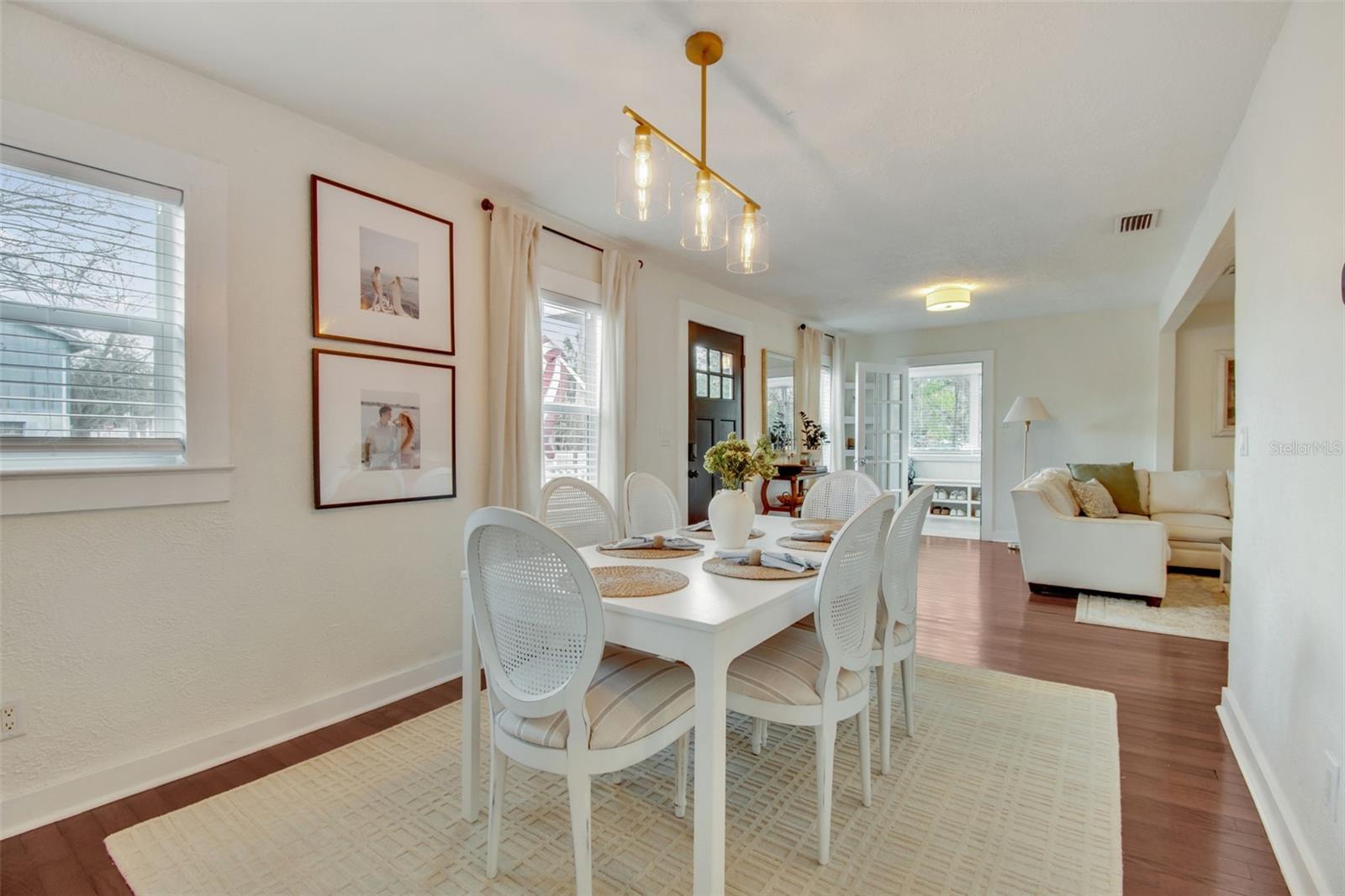 Listing photo id 5 for 231 Jean Street