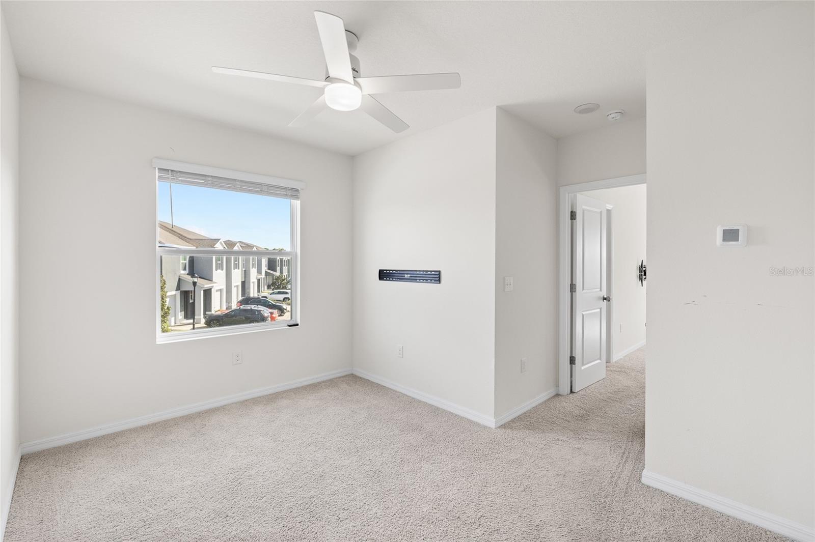 Image 13 of 32 For 8502 Falling Blue Place