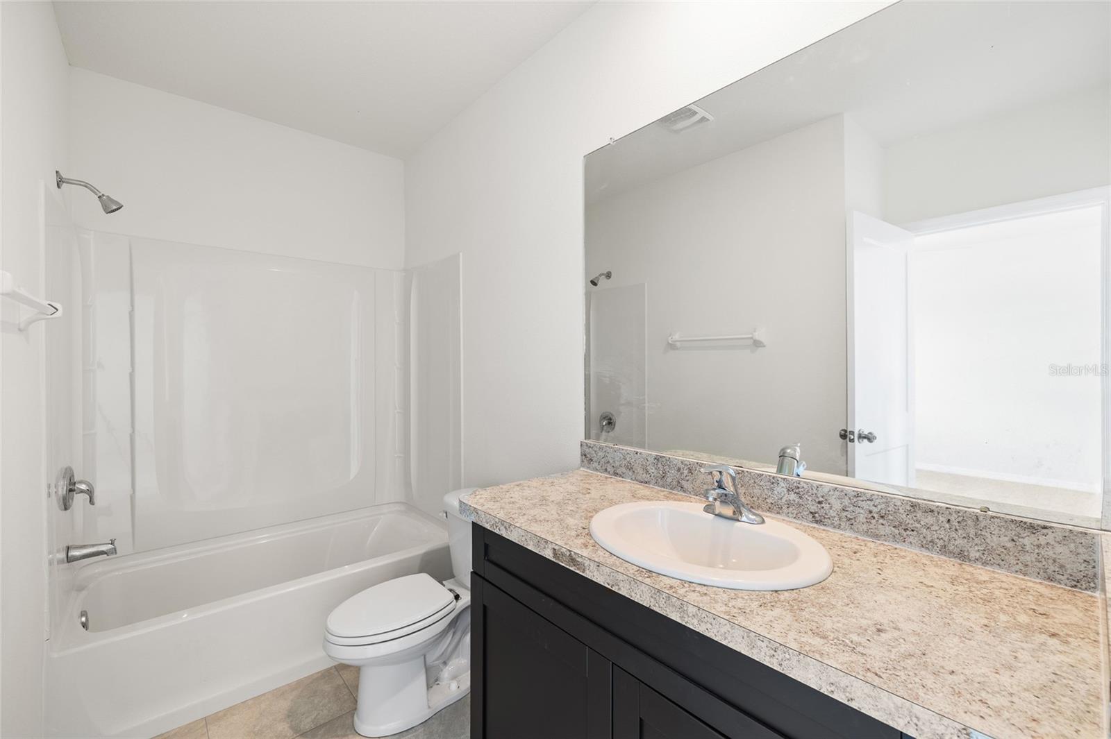 Image 17 of 32 For 8502 Falling Blue Place