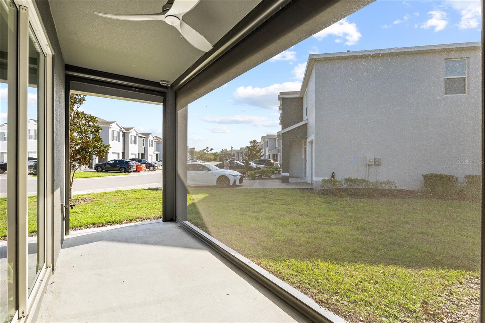 Image 24 of 32 For 8502 Falling Blue Place