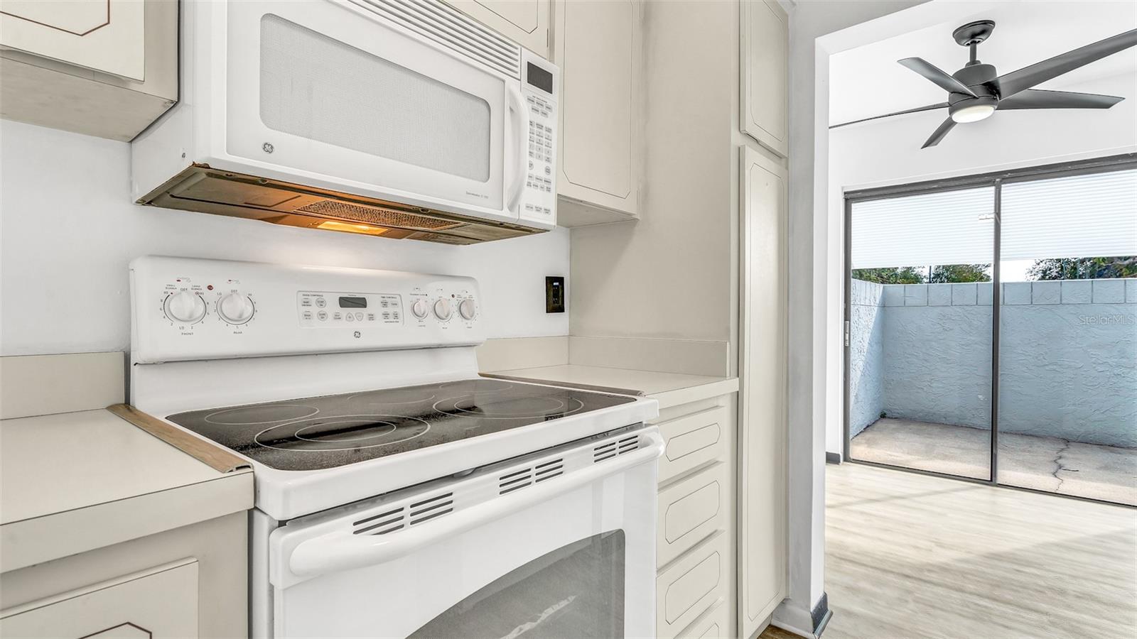 Image 15 of 37 For 8800 Bardmoor Boulevard 12