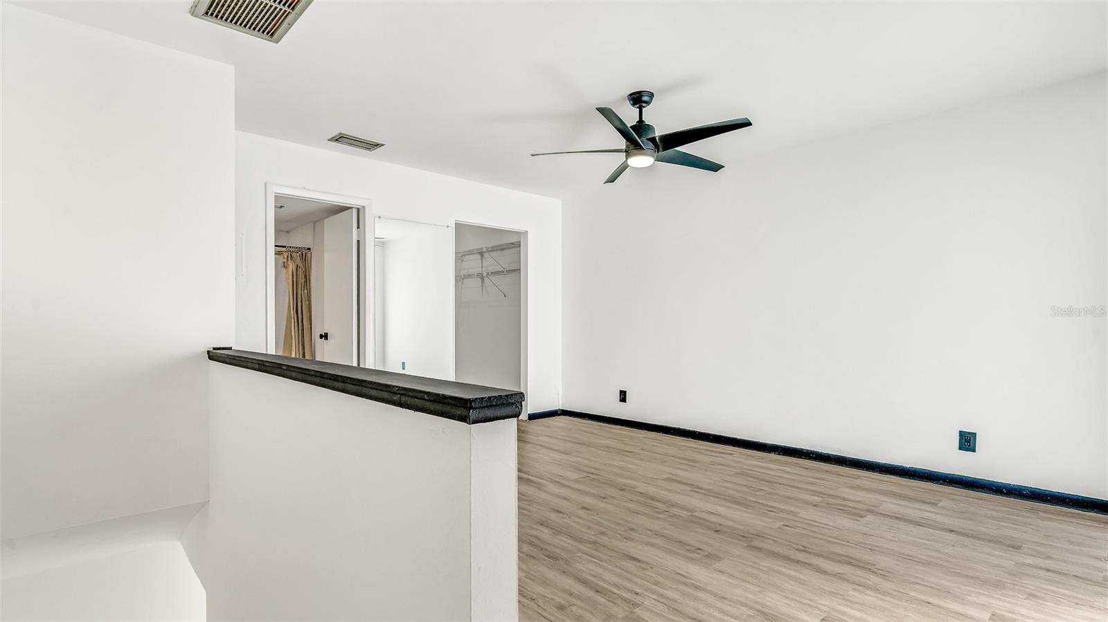 Image 17 of 37 For 8800 Bardmoor Boulevard 12