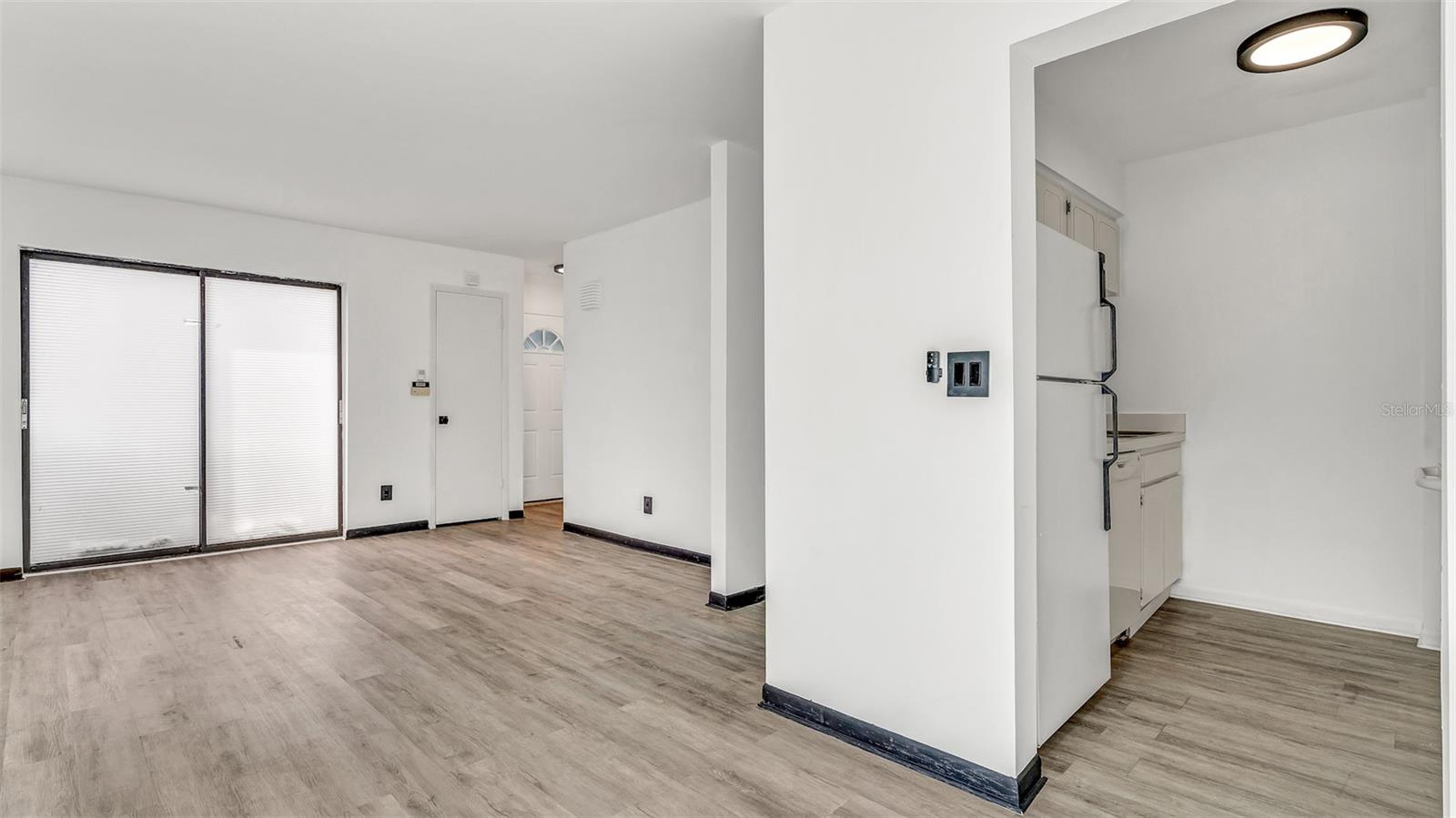 Image 8 of 37 For 8800 Bardmoor Boulevard 12