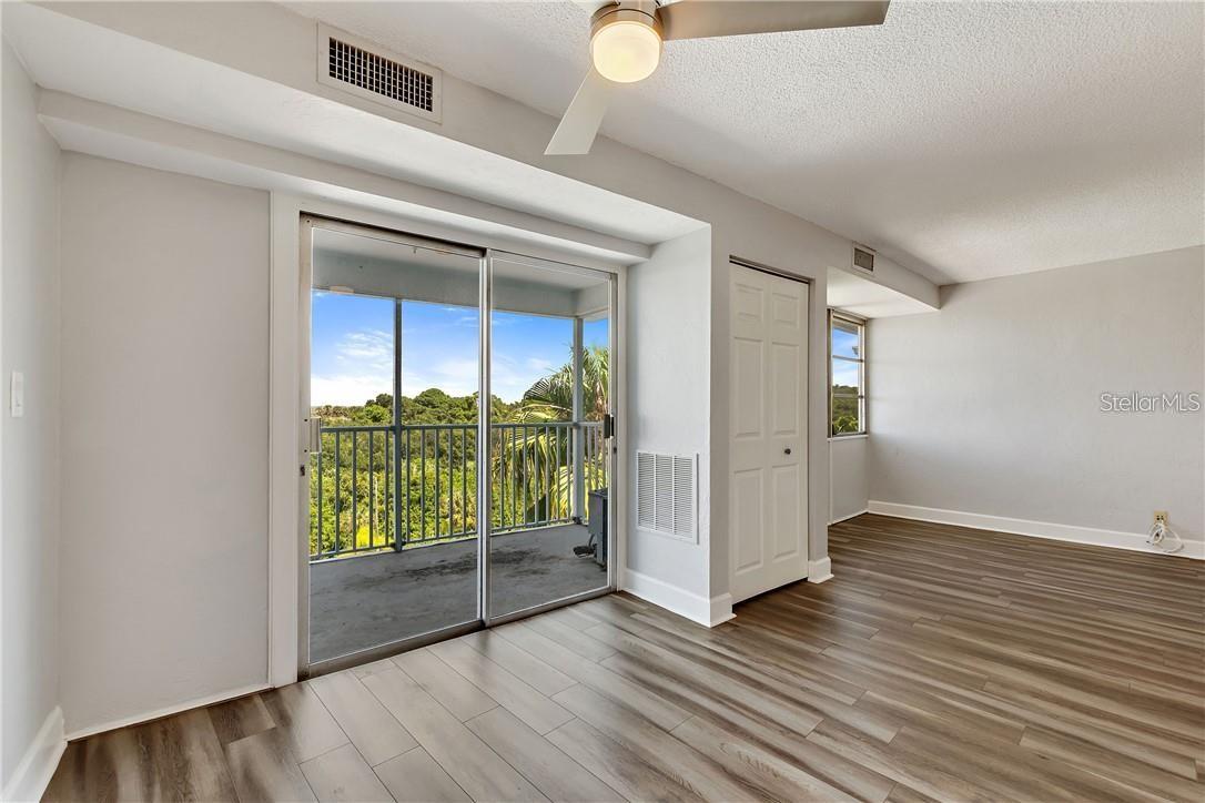 Image 15 of 37 For 3315 58th Avenue S 615