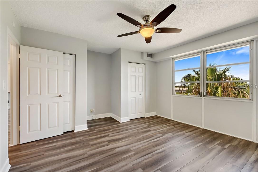 Image 21 of 37 For 3315 58th Avenue S 615