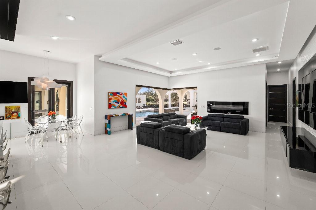 Image 23 of 50 For 19002 Deer Point Place