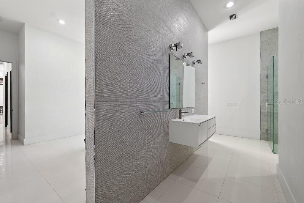 Image 35 of 50 For 19002 Deer Point Place