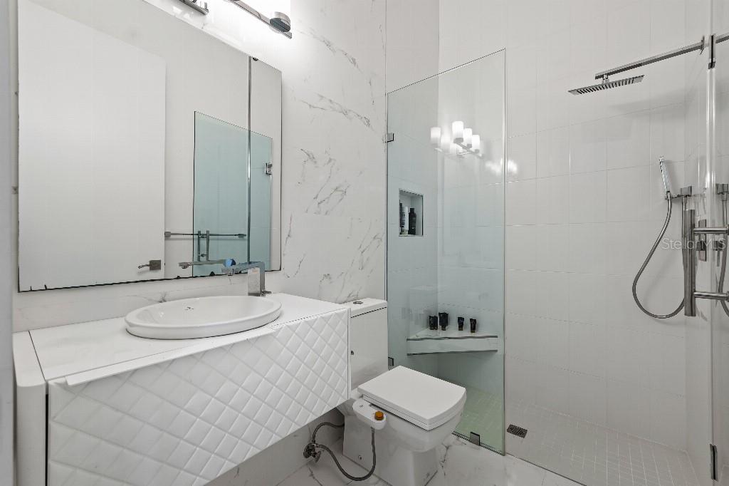 Image 39 of 50 For 19002 Deer Point Place