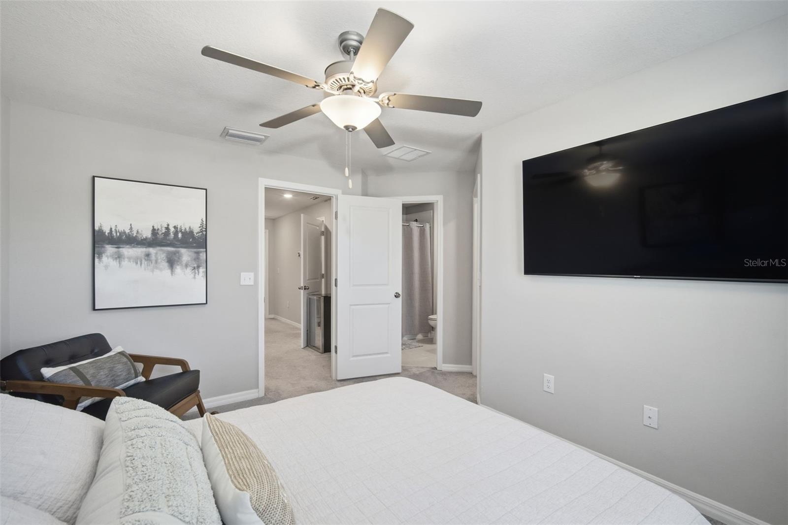 Image 12 of 41 For 1488 Cassius Street