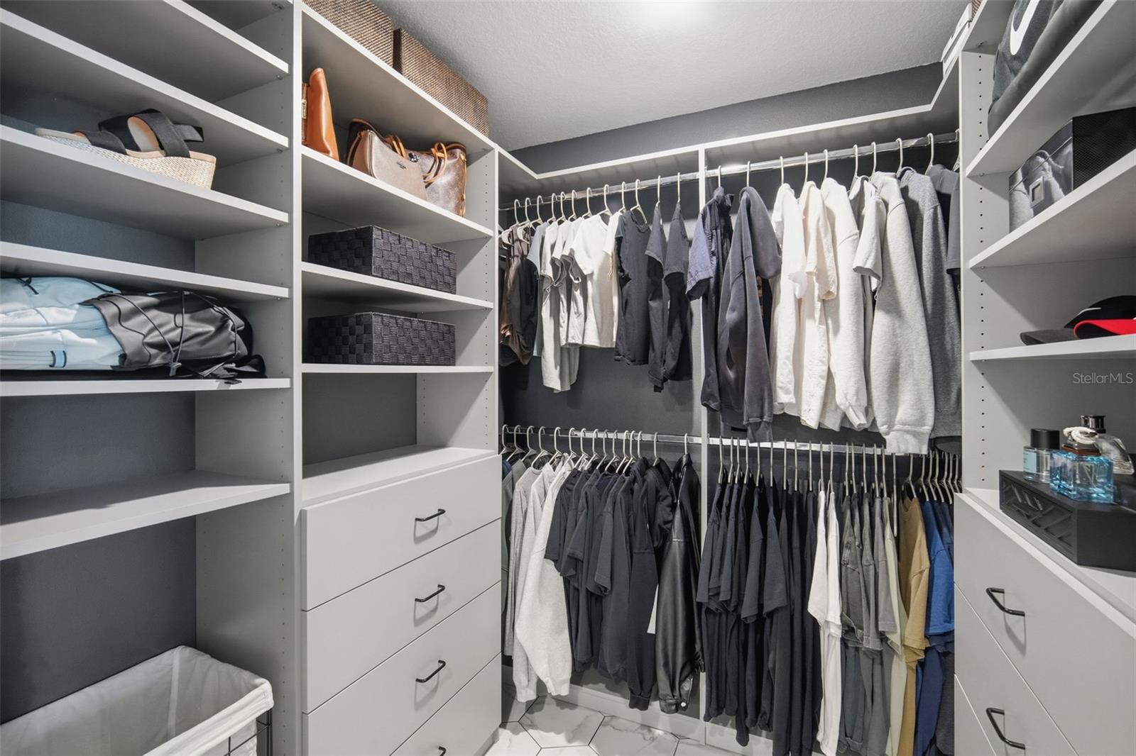 Image 17 of 41 For 1488 Cassius Street