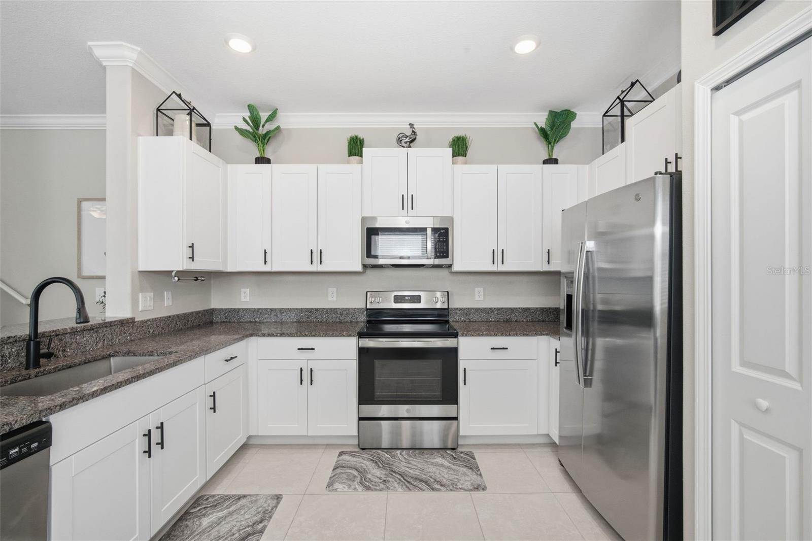 Image 19 of 41 For 1488 Cassius Street