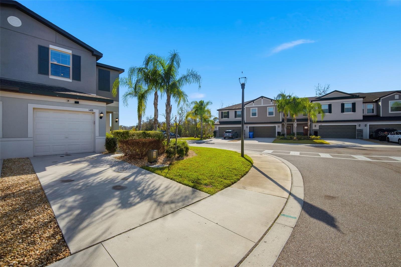 Image 3 of 41 For 1488 Cassius Street