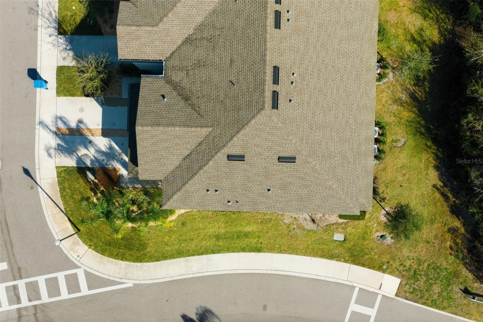 Image 33 of 41 For 1488 Cassius Street