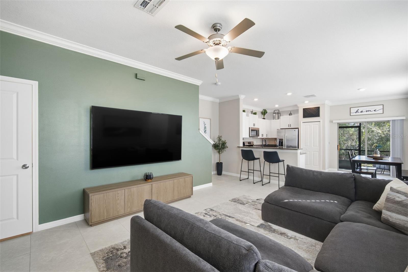 Image 5 of 41 For 1488 Cassius Street