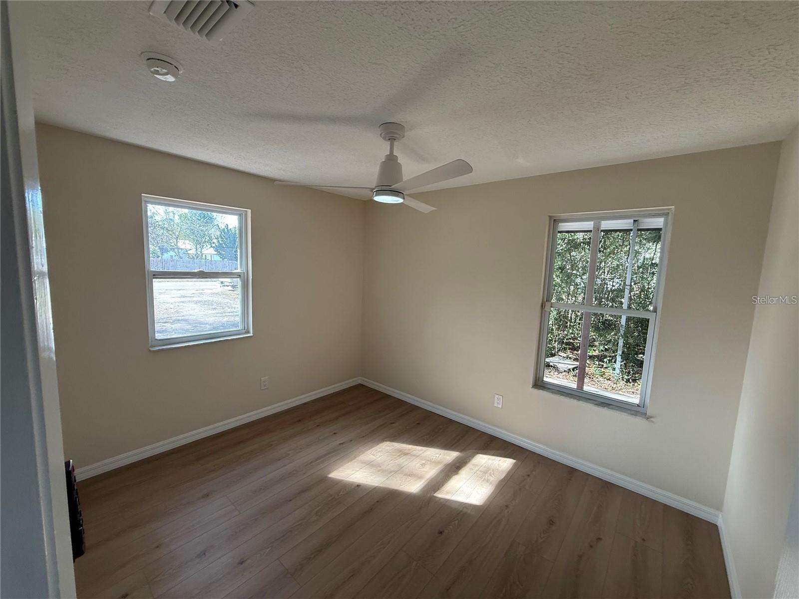 Image 20 of 39 For 920 Kings Estate Road