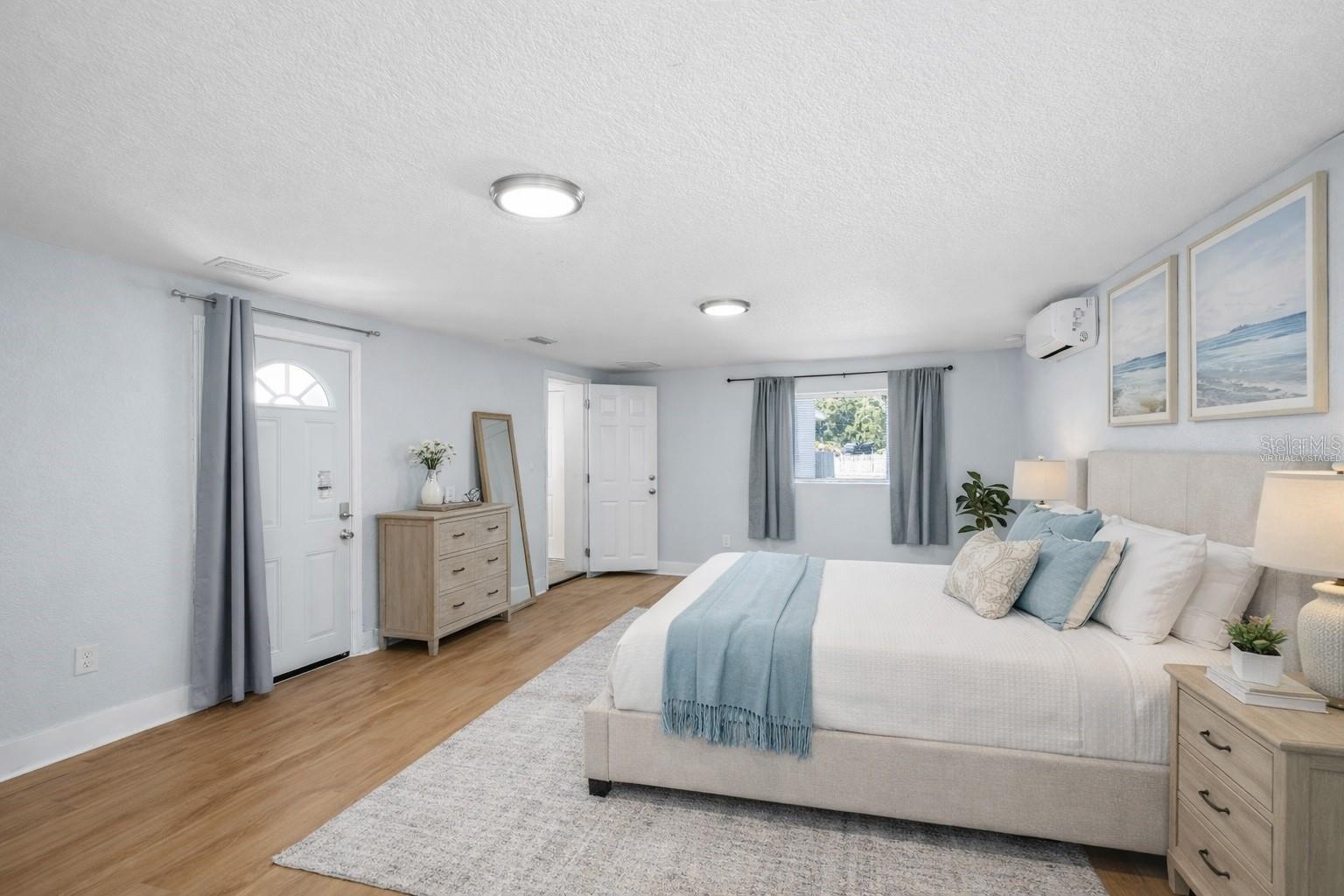 Image 16 of 40 For 2606 Henry Avenue