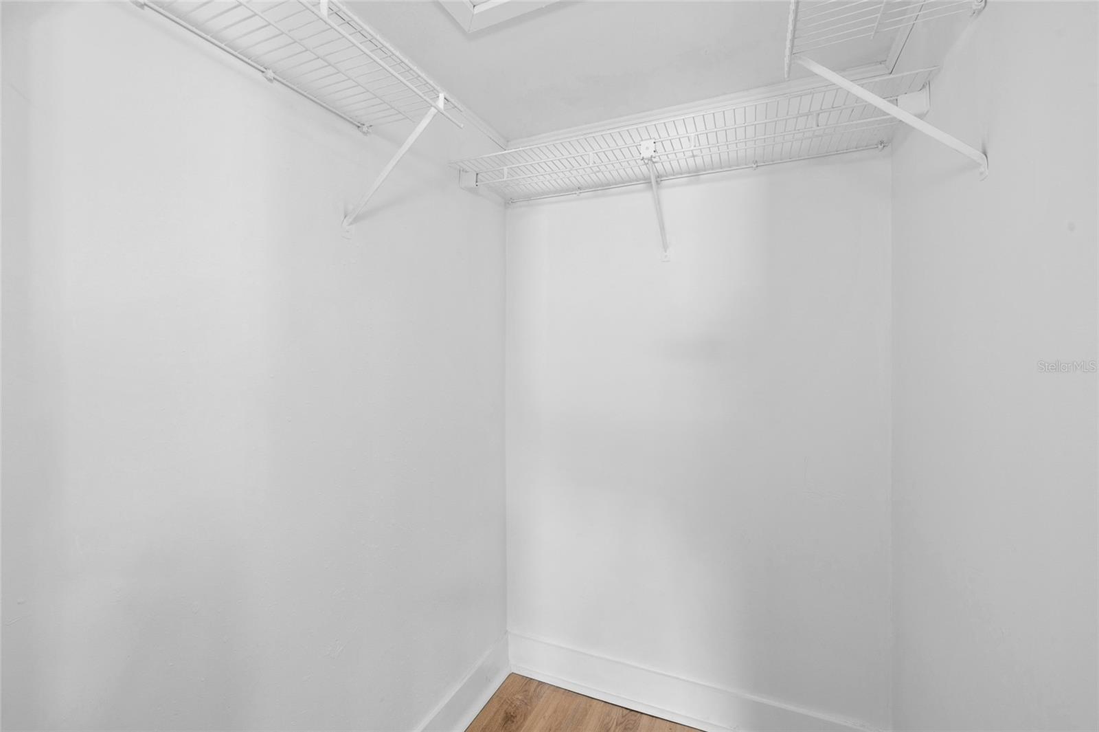 Image 18 of 40 For 2606 Henry Avenue