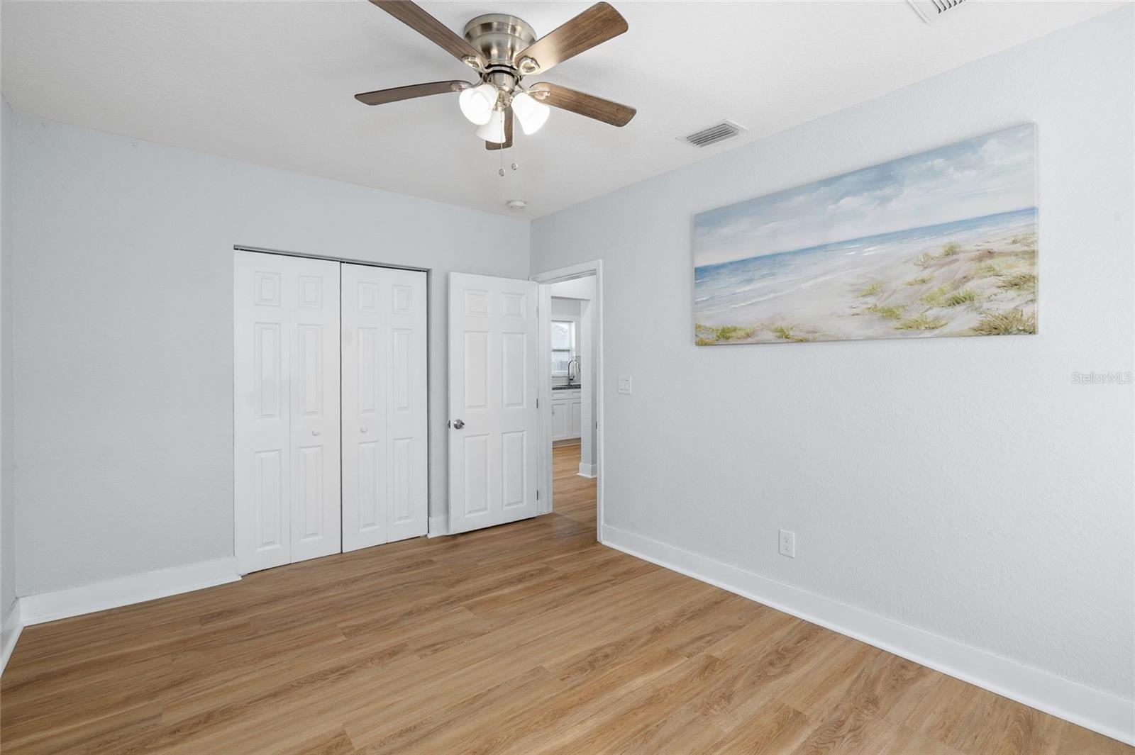 Image 28 of 40 For 2606 Henry Avenue