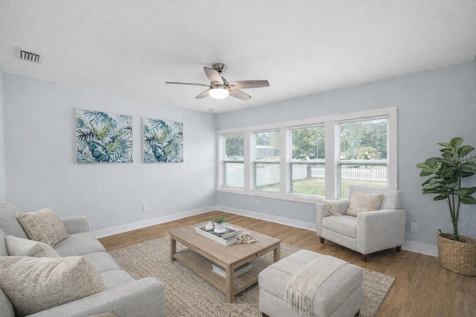 Image 6 of 40 For 2606 Henry Avenue