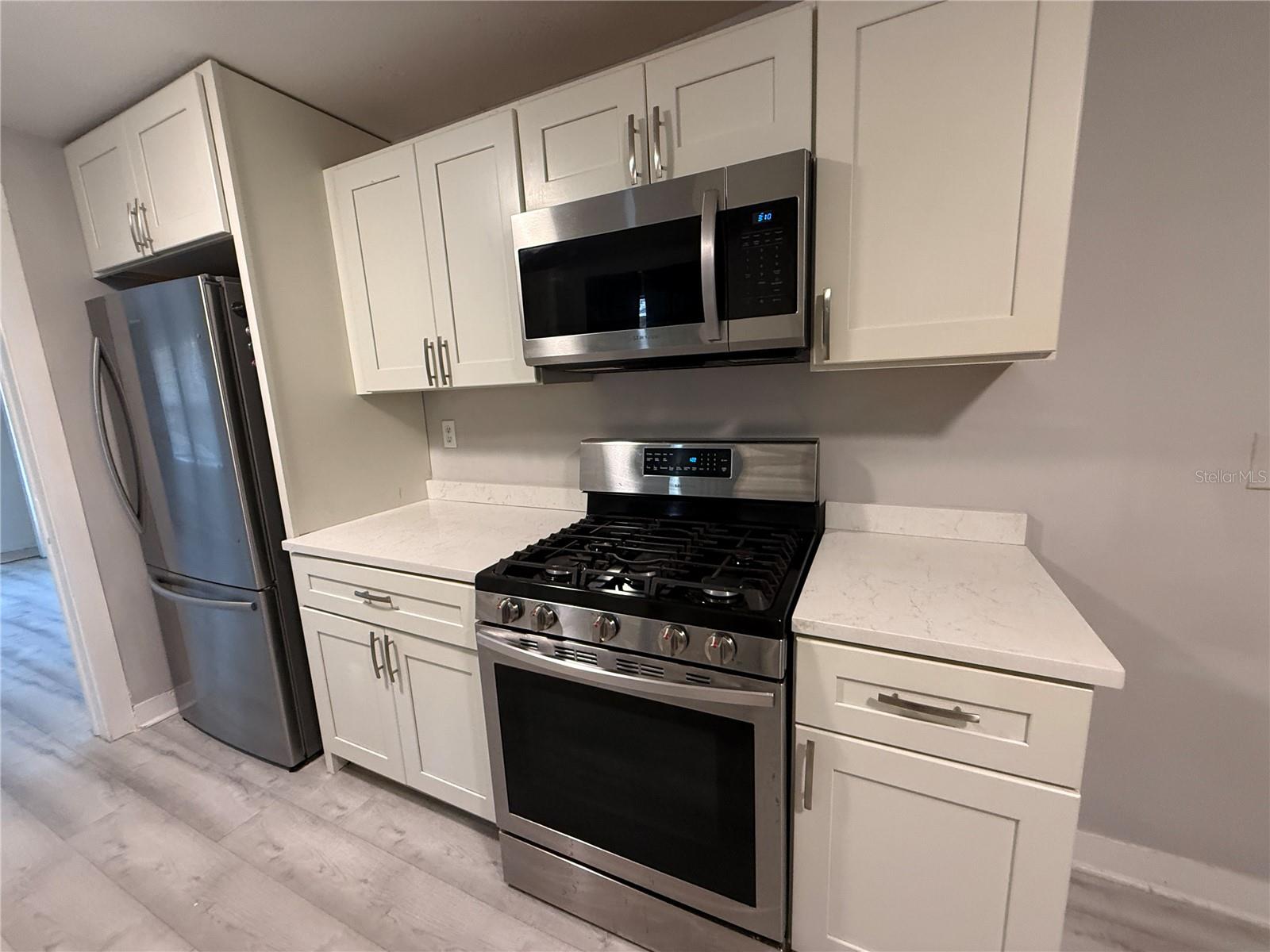 Image 9 of 23 For 2221 23rd Avenue S