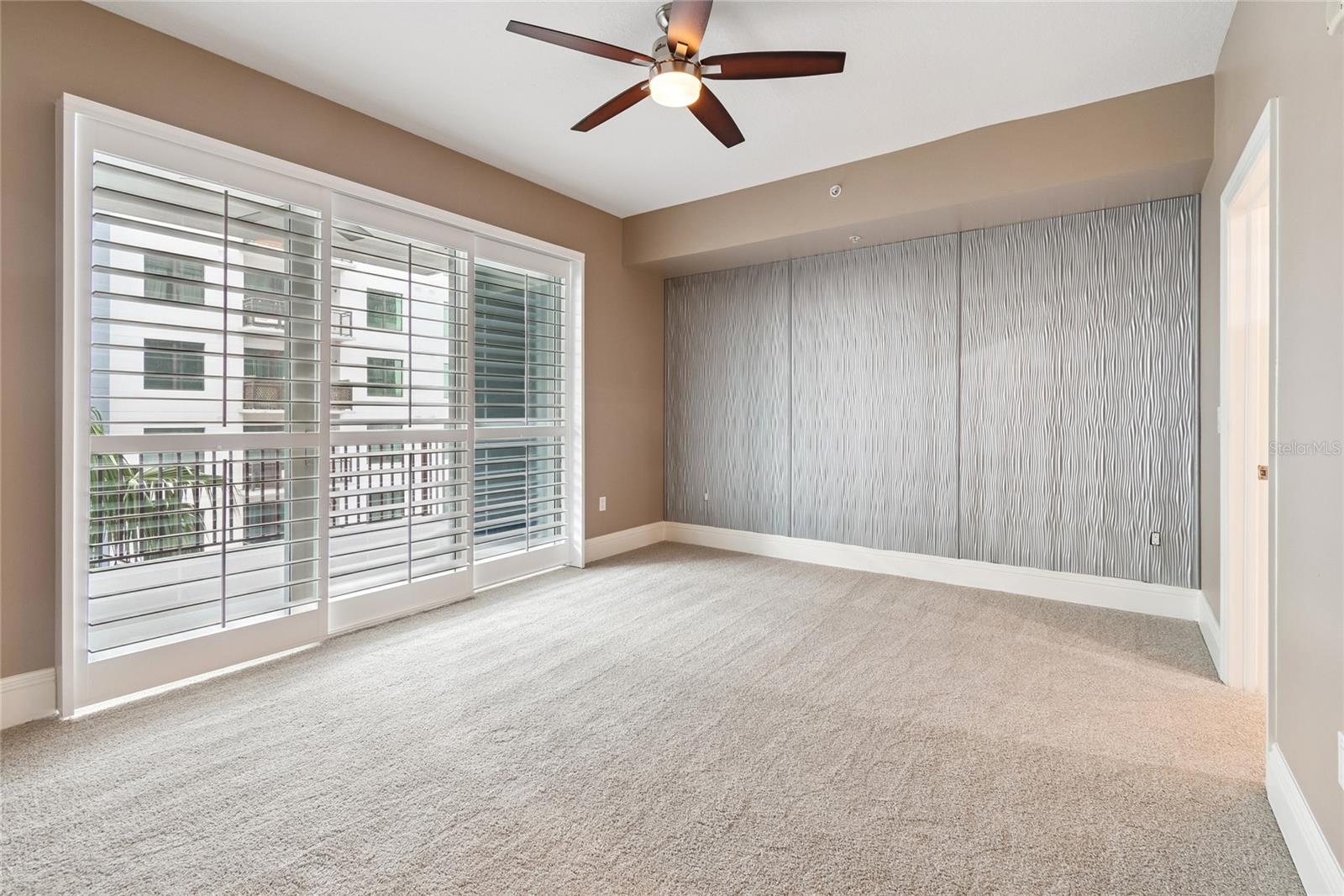 Listing photo id 20 for 1227 Madison Street 503