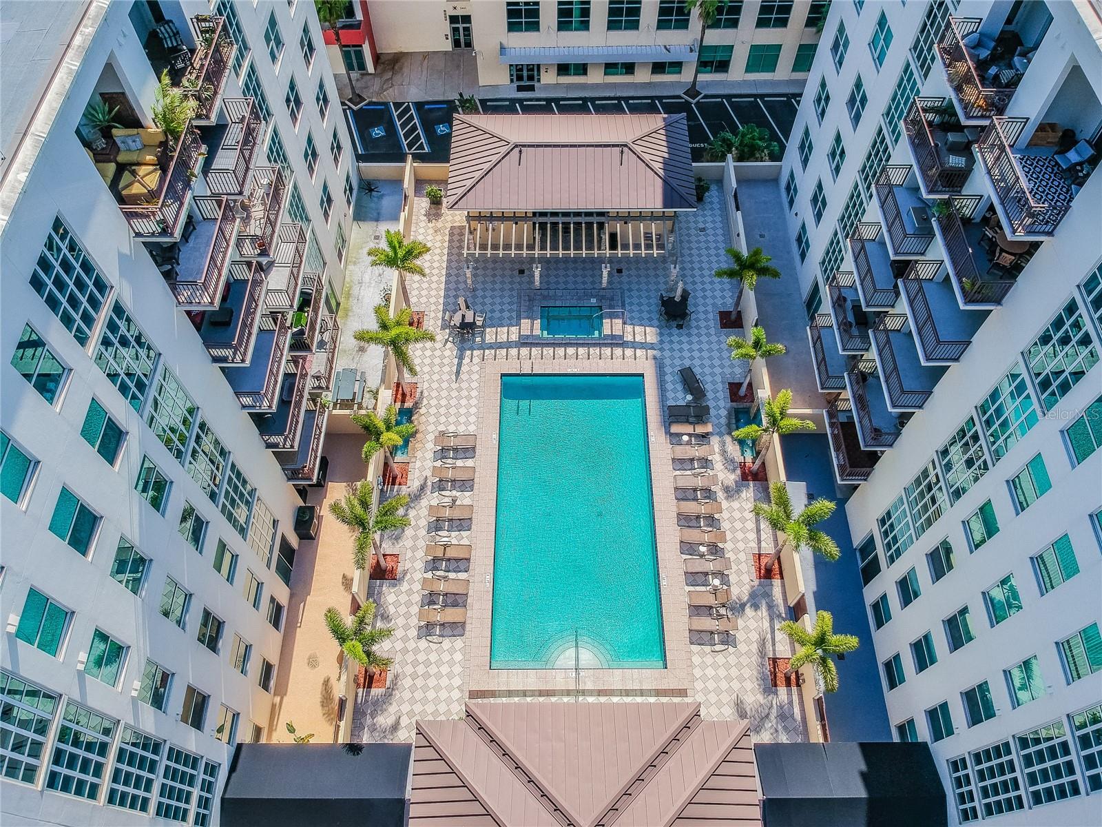 Listing photo id 45 for 1227 Madison Street 503