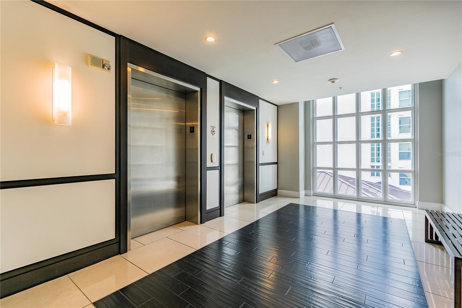 Listing photo id 50 for 1227 Madison Street 503