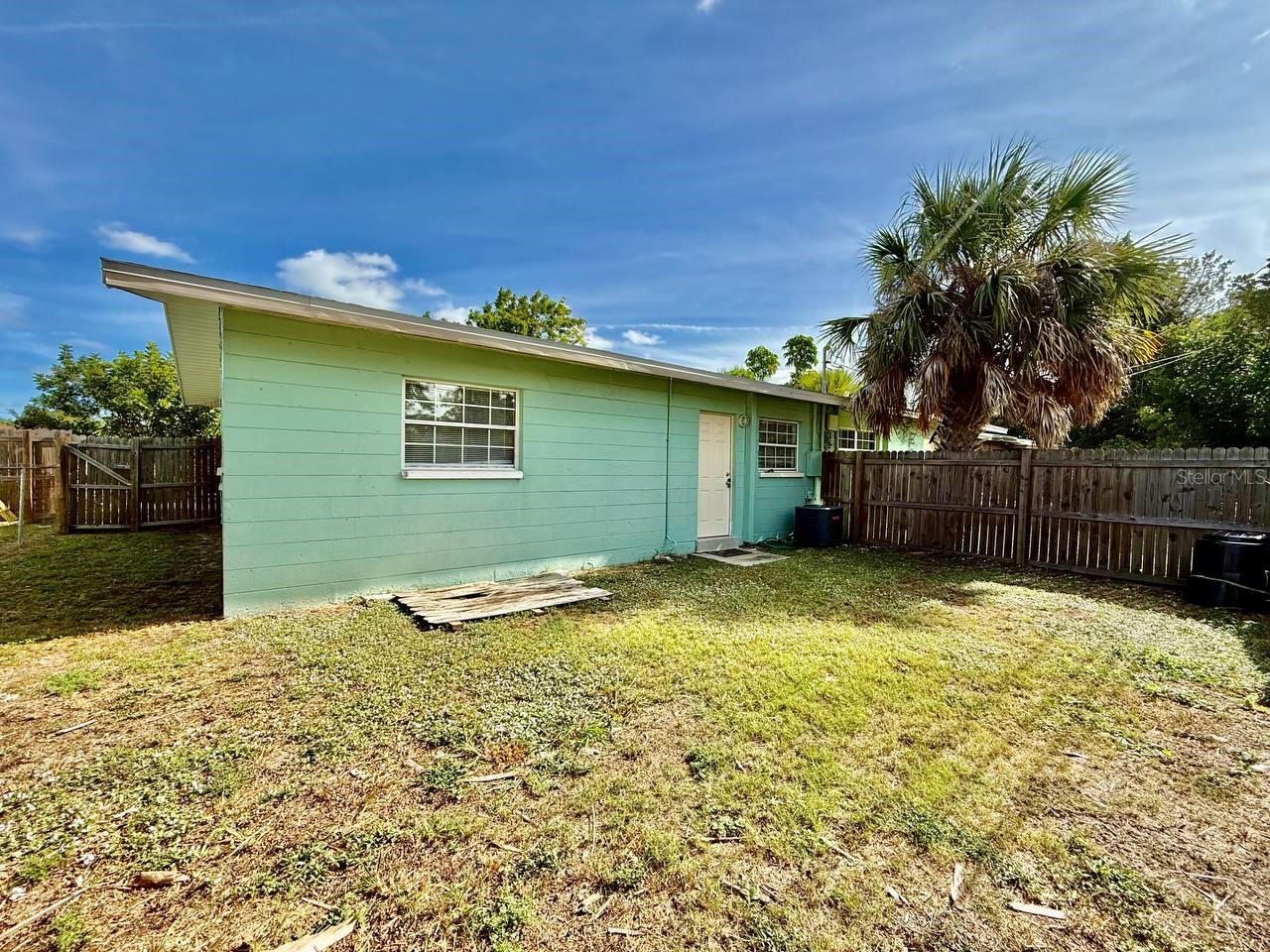 Image 20 of 21 For 257 38th Avenue Se