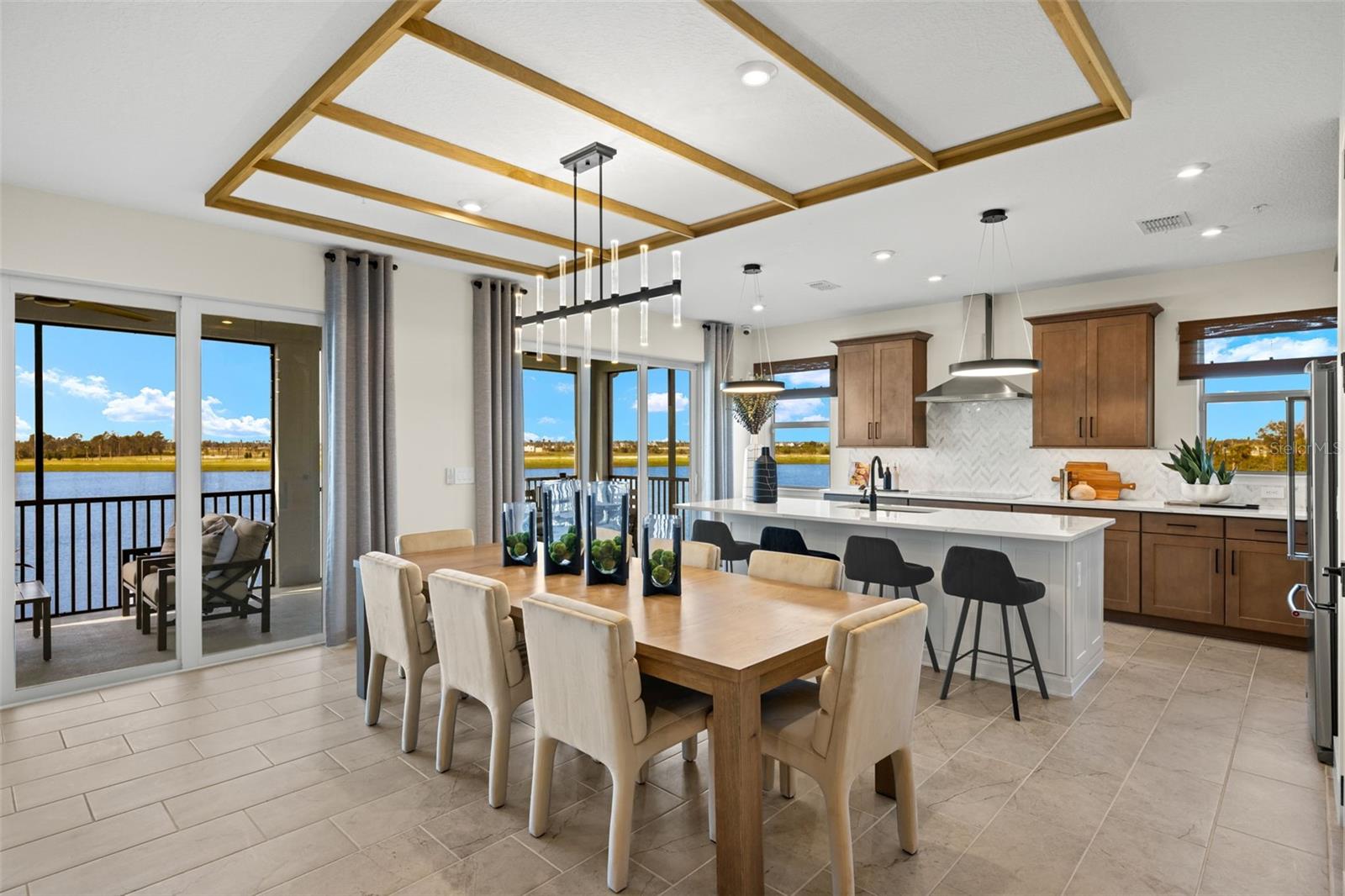 Image 14 of 51 For 12834 Jade Empress Loop 202