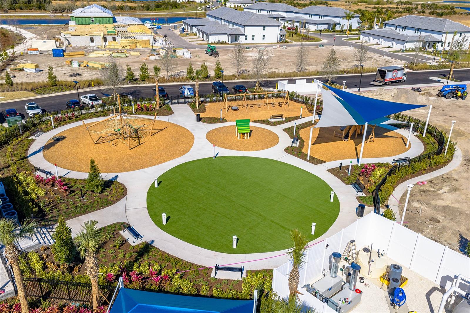 Image 47 of 51 For 12834 Jade Empress Loop 202