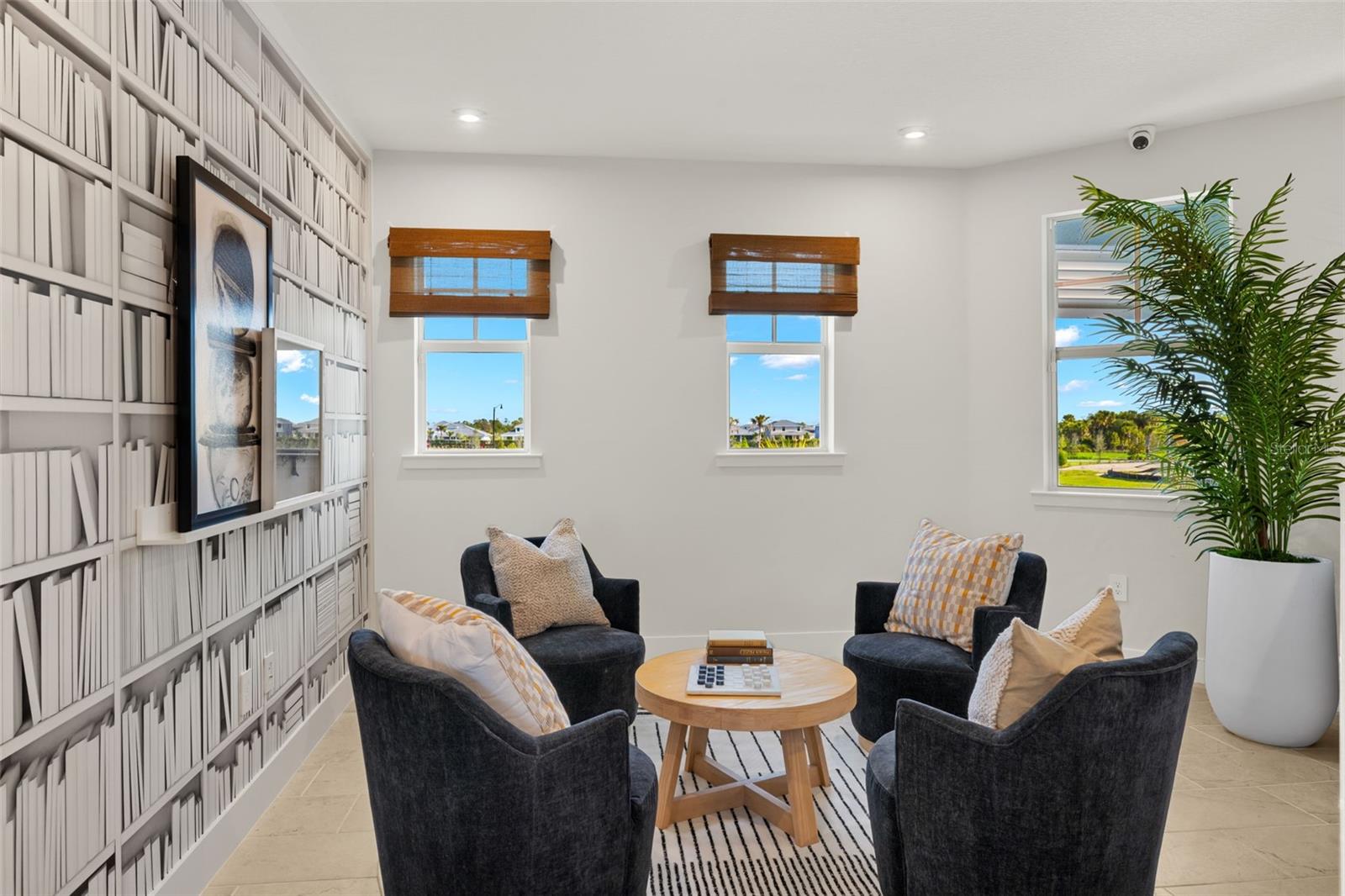 Image 8 of 51 For 12834 Jade Empress Loop 202